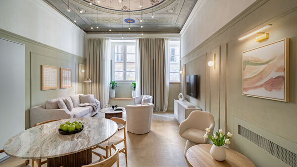 Deservi Charming Apartments: Autumn, Living Room, Spring, Summer