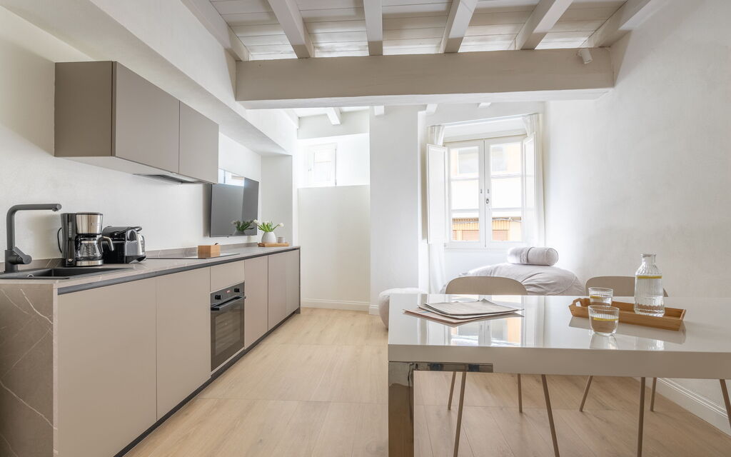 Deservi Charming Apartments - : Autumn, Kitchen, Living Room, Spring, Summer, Winter