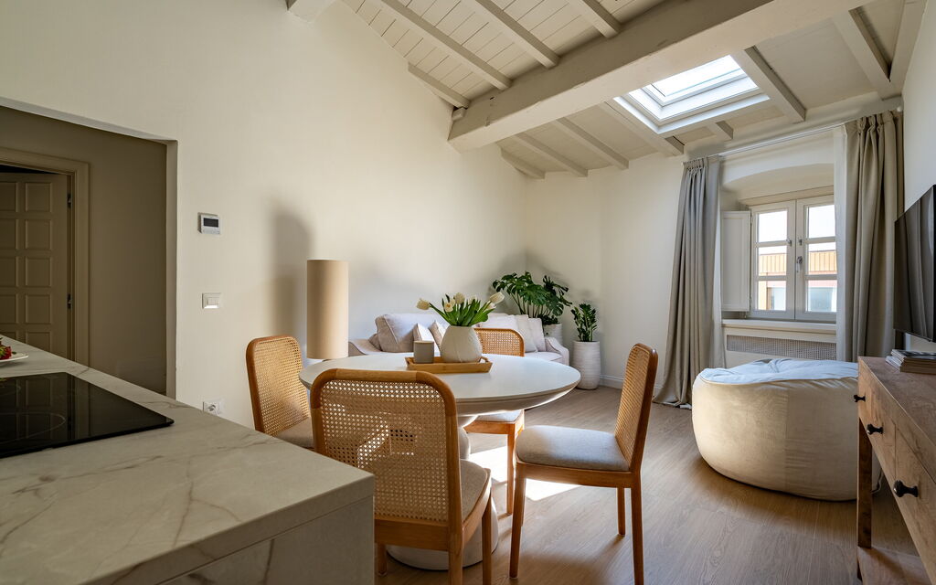 Deservi Charming Apartments - : Autunno, Camera da letto, Estate, Inverno, Primavera, Soggiorno