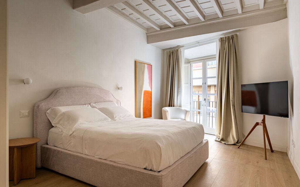 Deservi Charming Apartments - : Autumn, Bedroom, Spring, Summer, Winter