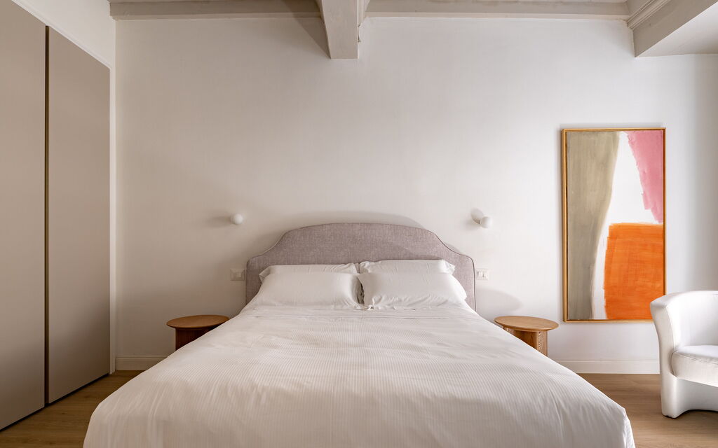 Deservi Charming Apartments - : Autumn, Bedroom, Spring, Summer, Winter