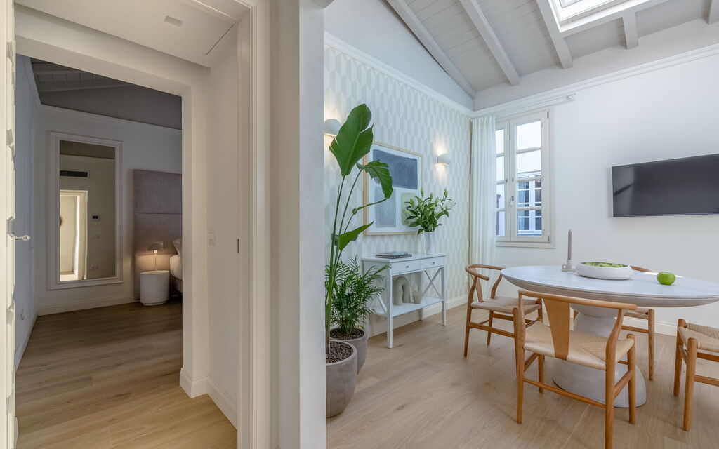 Deservi Charming Apartments - : Autumn, Kitchen, Living Room, Spring, Summer, Winter