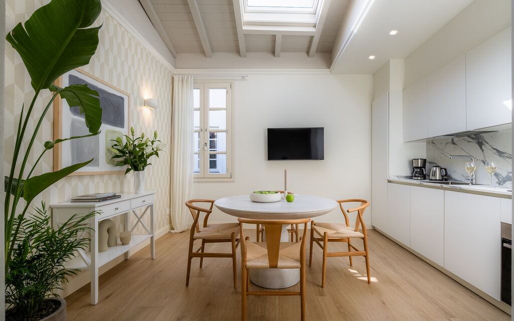 Deservi Charming Apartments - : Autumn, Kitchen, Living Room, Spring, Summer, Winter