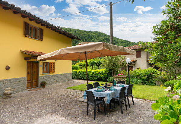 Villa La Fornace: all'aperto, Entrata Principale, Esterni