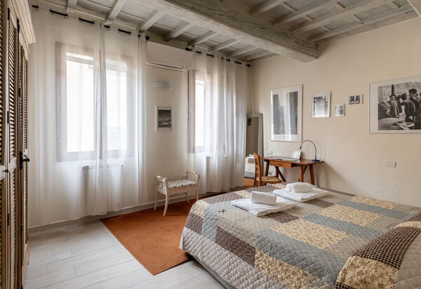 San Cristofano Blu Apartment Santa Croce, Florence: Autumn, Bedroom, Spring, Summer