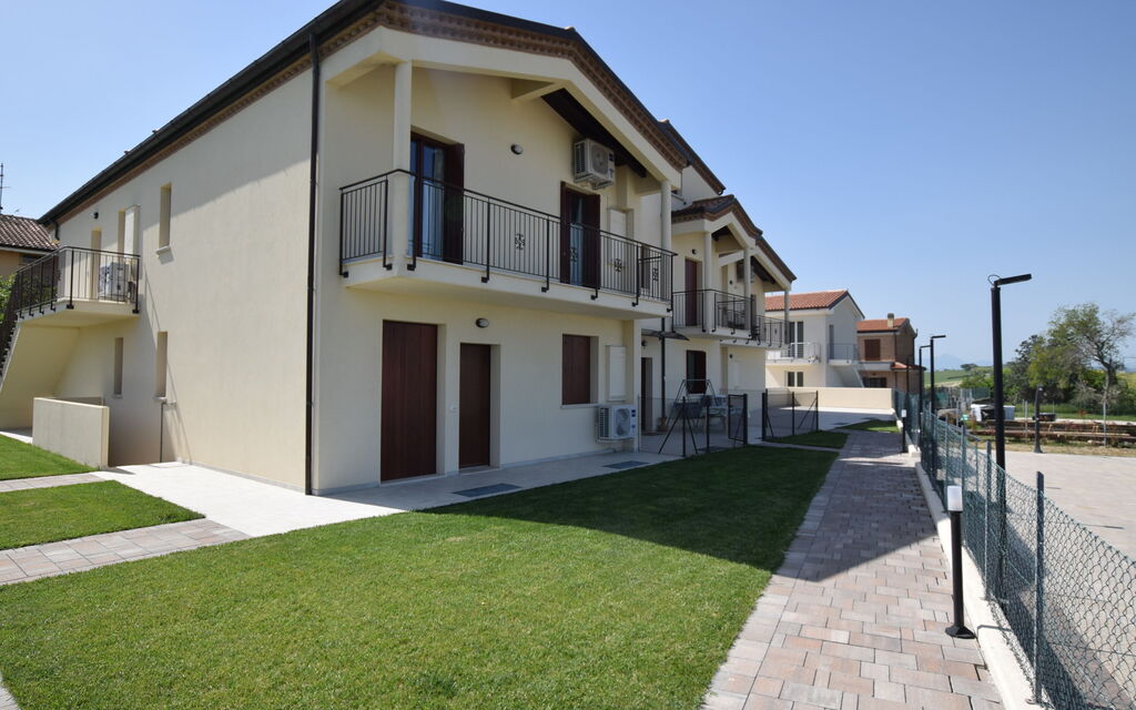 Casa In Collina: Autunno, Entrata Principale, Estate, Primavera