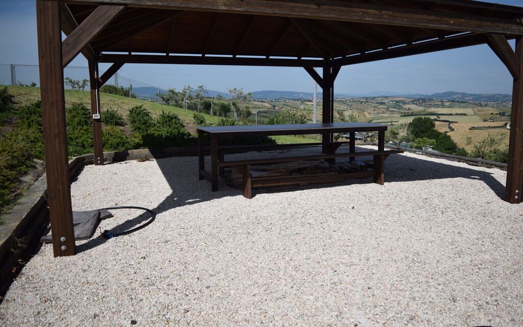 Casa In Collina: Autunno, Estate, Esterni, Primavera