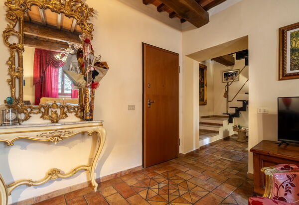 Portanuova Home, Colle Val D'elsa: Autumn, Living Room, Spring, Summer