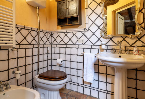 Portanuova Home, Colle Val D'elsa: Autumn, Bathroom, Spring, Summer