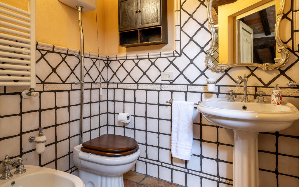 Portanuova Home, Colle Val D'elsa: Autumn, Bathroom, Spring, Summer