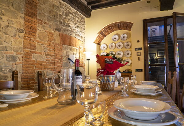 Country Historical House Lucca: Autumn, Dining Room, Spring, Summer