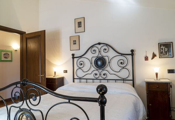 Country Historical House Lucca: Autumn, Bedroom, Spring, Summer