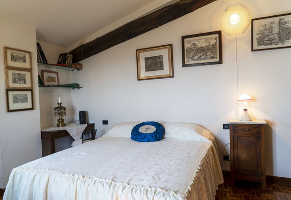 Country Historical House Lucca: Autumn, Bedroom, Spring, Summer