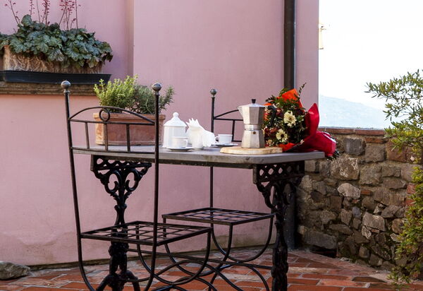 Country Historical House Lucca: Autumn, Building Exterior, Spring, Summer