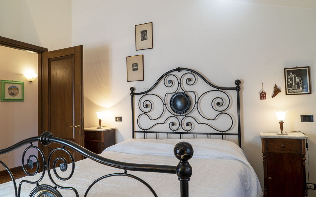 Country Historical House Lucca: Autumn, Bedroom, Spring, Summer