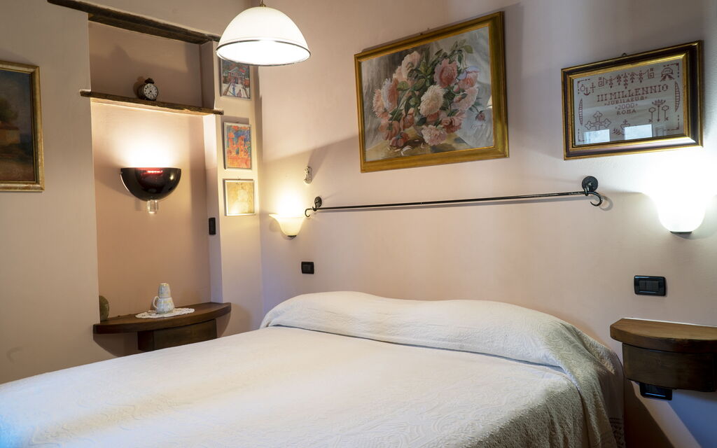 Country Historical House Lucca: Autumn, Bedroom, Spring, Summer
