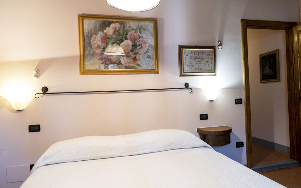 Country Historical House Lucca: Autumn, Bedroom, Spring, Summer