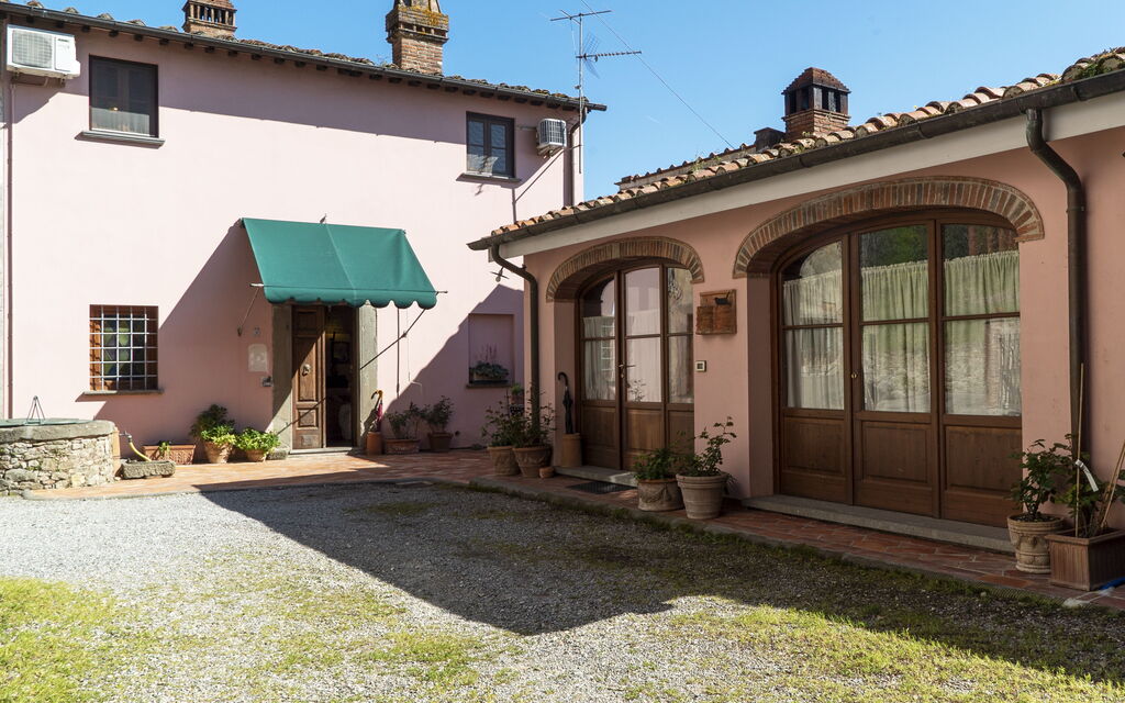 Country Historical House Lucca: Autumn, Main Entrance, Spring, Summer