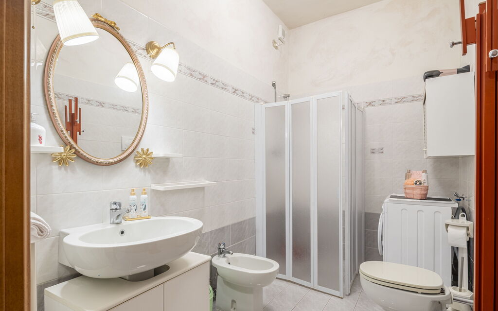 Casa Gioia In Lucca: Autunno, Bagno, Estate, Primavera