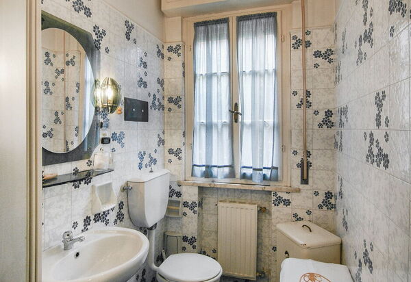 Butterfly Apartment In Lucca: Autunno, Bagno, Estate, Primavera