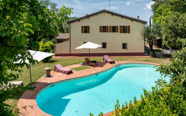 Casa La Cedrina, Pool, Lornano: Autumn, Garden, Main Entrance, Pool, Spring, Summer