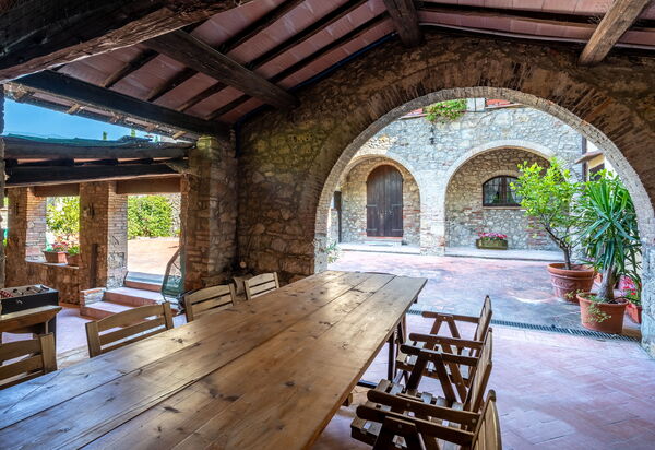 Casa La Cedrina, Pool, Lornano: Autumn, Garden, Spring, Summer