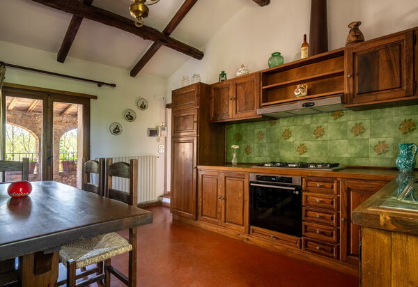Casa La Cedrina, Pool, Lornano: Autumn, Kitchen, Spring, Summer