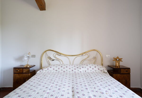 Casa La Cedrina, Pool, Lornano: Autumn, Bedroom, Spring, Summer