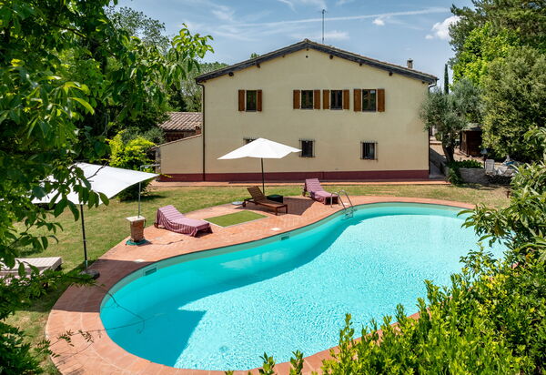 Casa La Cedrina, Pool, Lornano: Autumn, Garden, Main Entrance, Pool, Spring, Summer