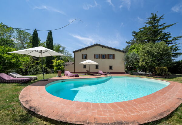 Casa La Cedrina, Pool, Lornano: Autumn, Garden, Pool, Spring, Summer