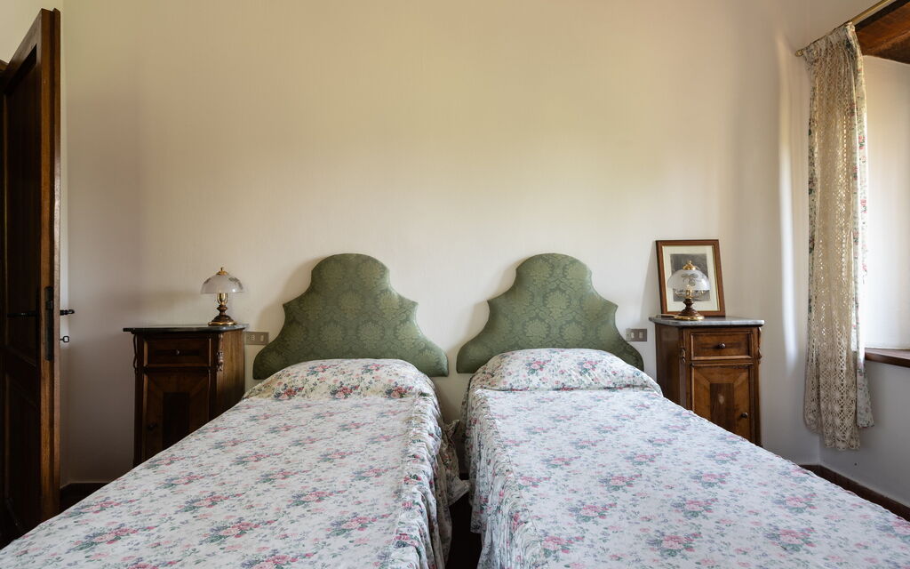 Casa La Cedrina, Pool, Lornano: Autunno, Camera da letto, Estate, Primavera