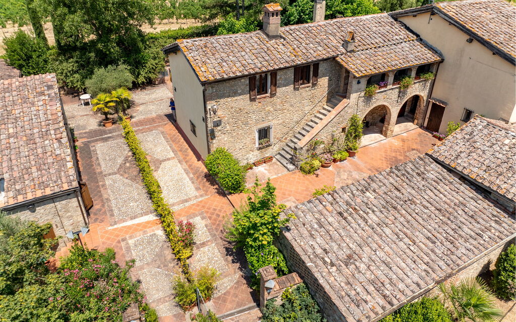 Casa La Cedrina, Pool, Lornano: Autunno, Entrata Principale, Estate, Giardino, Primavera