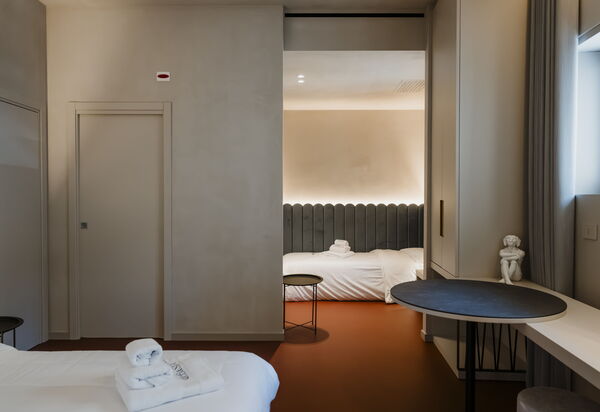 Deb&spa: Autumn, Bedroom, Spring, Summer