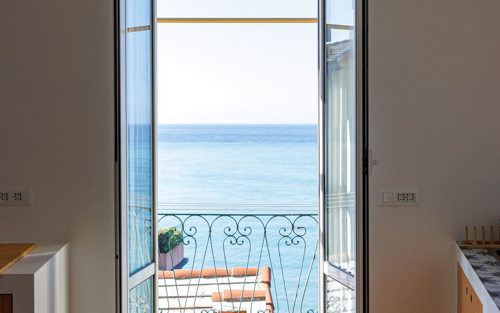 Newly Renovated Ocean View Flat: Autumn, Balcony / Terrace / Patio, Spring, Summer