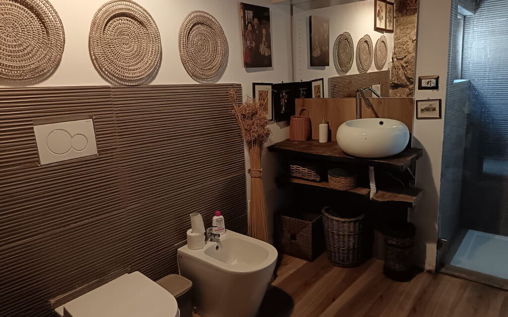 Borgo Incanto: Autumn, Bathroom, Spring, Summer