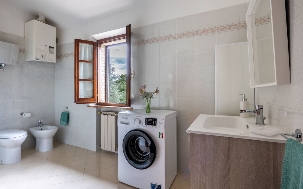 Oliveto Del Cantarello: Autunno, Bagno, Estate, Primavera