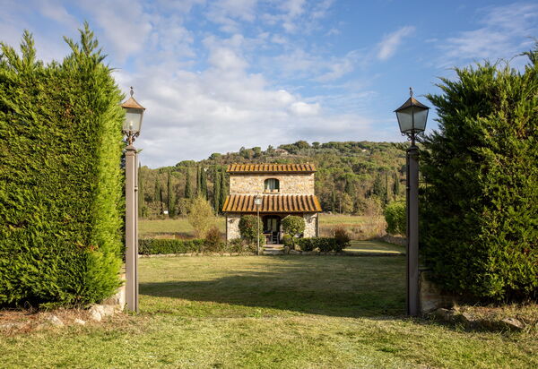 La Casina Honeymoon Cottage, Badia Agnano: Autunno, Estate, Giardino, Primavera