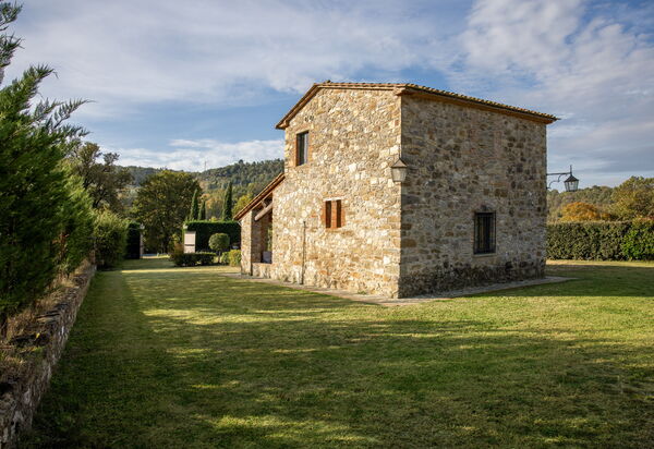 La Casina Honeymoon Cottage, Badia Agnano: Autunno, Estate, Giardino, Primavera