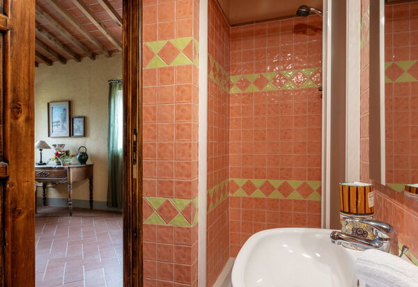 La Casina Honeymoon Cottage, Badia Agnano: Autunno, Bagno, Estate, Primavera