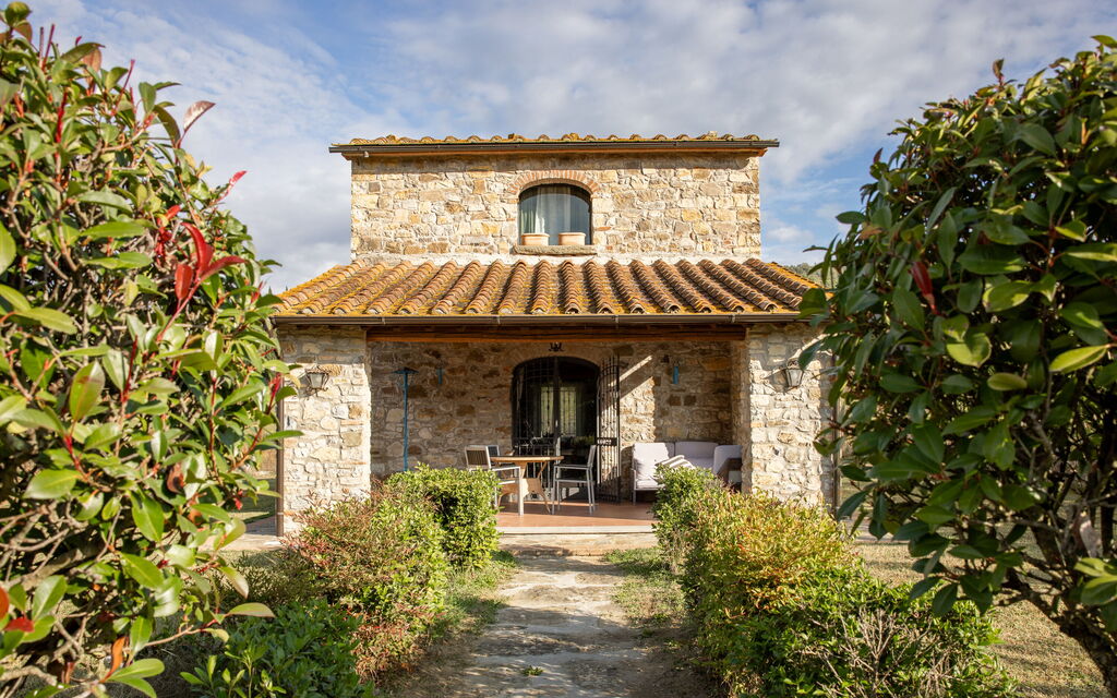 La Casina Honeymoon Cottage, Badia Agnano: Autunno, Estate, Giardino, Primavera