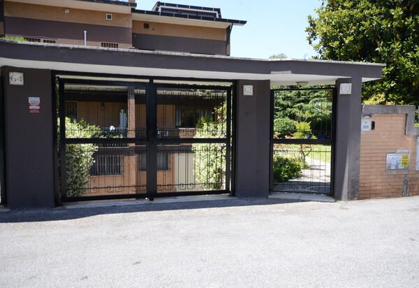 Casa Di Silvana: Entrata Principale, Esterni