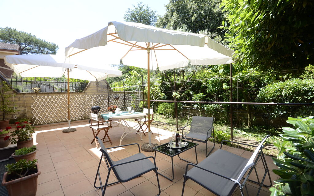Casa Di Silvana: Balcony / Terrace / Patio, Building Exterior