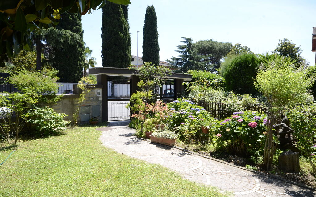 Casa Di Silvana: Building Exterior, Garden, Main Entrance