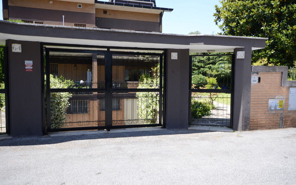 Casa Di Silvana: Building Exterior, Main Entrance