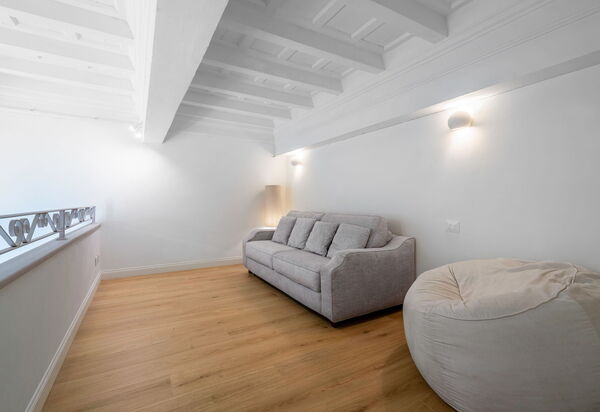 Elegant Apartments Near The Duomo: Autunno, Estate, Primavera, Soggiorno