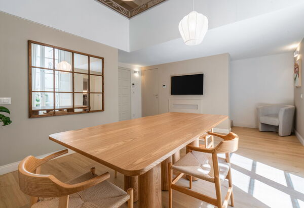 Elegant Apartments Near The Duomo: Autunno, Estate, Primavera, Soggiorno