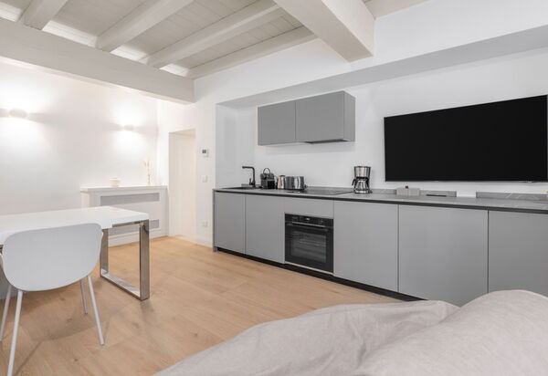 Elegant Apartments Near The Duomo: Autunno, Cucina, Estate, Inverno, Primavera, Soggiorno