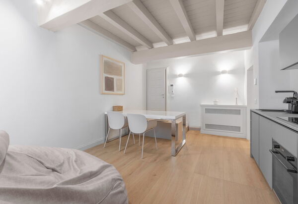 Elegant Apartments Near The Duomo: Autunno, Cucina, Estate, Inverno, Primavera, Soggiorno