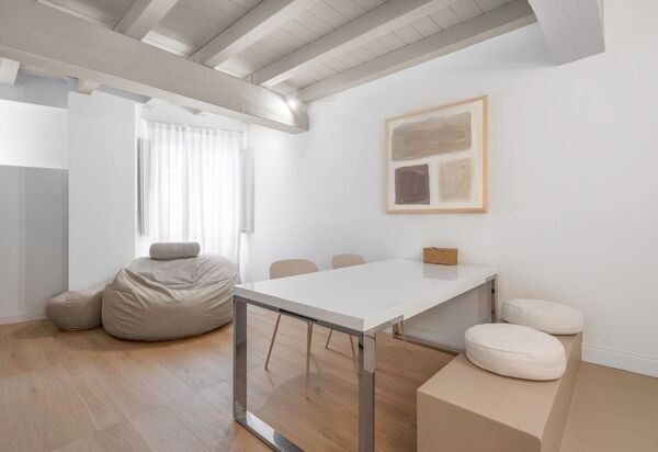 Elegant Apartments Near The Duomo: Autunno, Cucina, Estate, Inverno, Primavera, Soggiorno