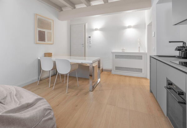 Elegant Apartments Near The Duomo: Autunno, Cucina, Estate, Inverno, Primavera, Soggiorno